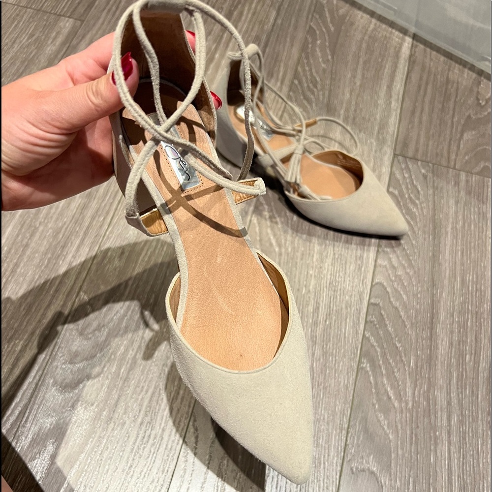 NWOT Halogen Heels